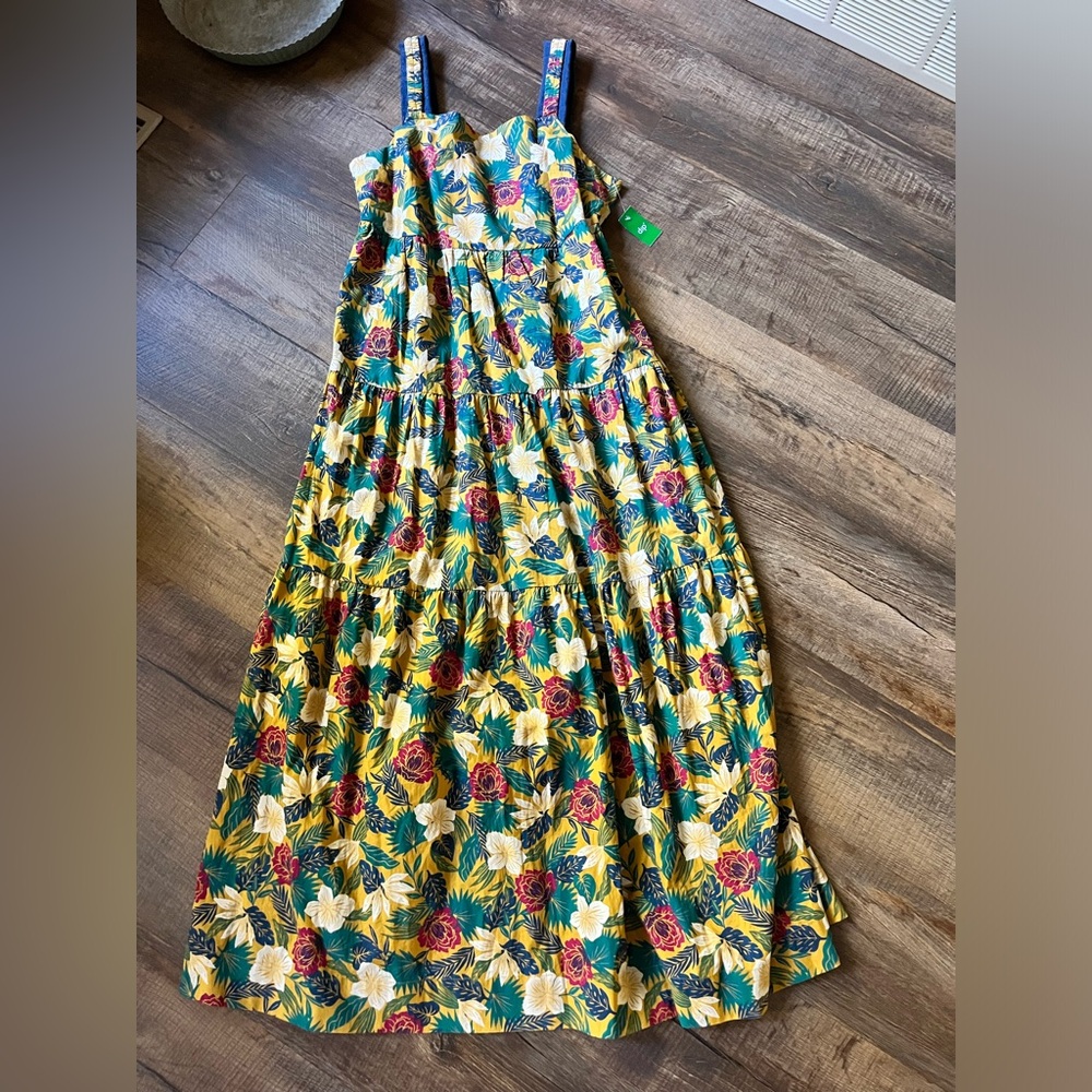 Dip Maxi Dress